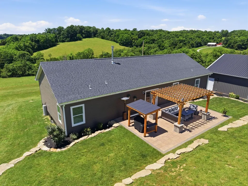 252 Hughes Lane Cynthiana KY 41031