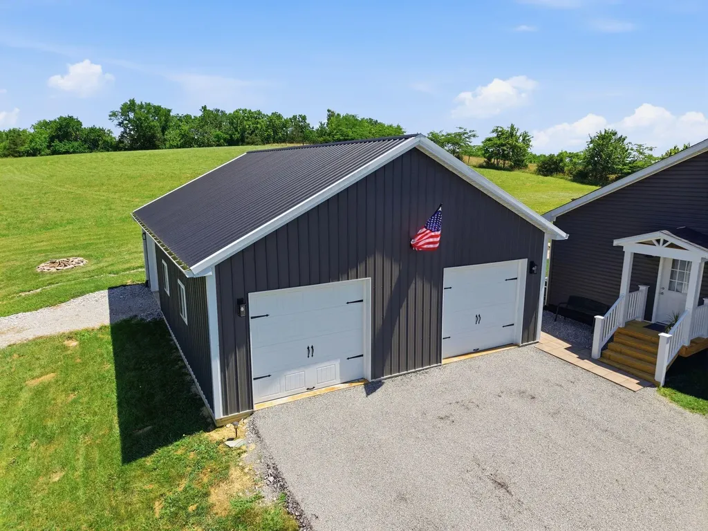 252 Hughes Lane Cynthiana KY 41031