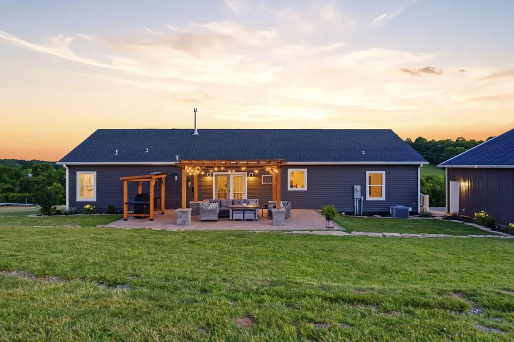 252 Hughes Lane Cynthiana KY 41031