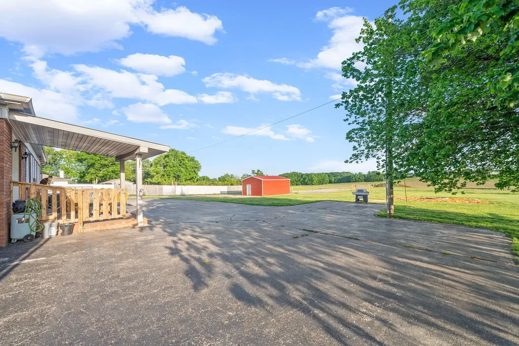 2152 Main Street Cadiz KY 42211