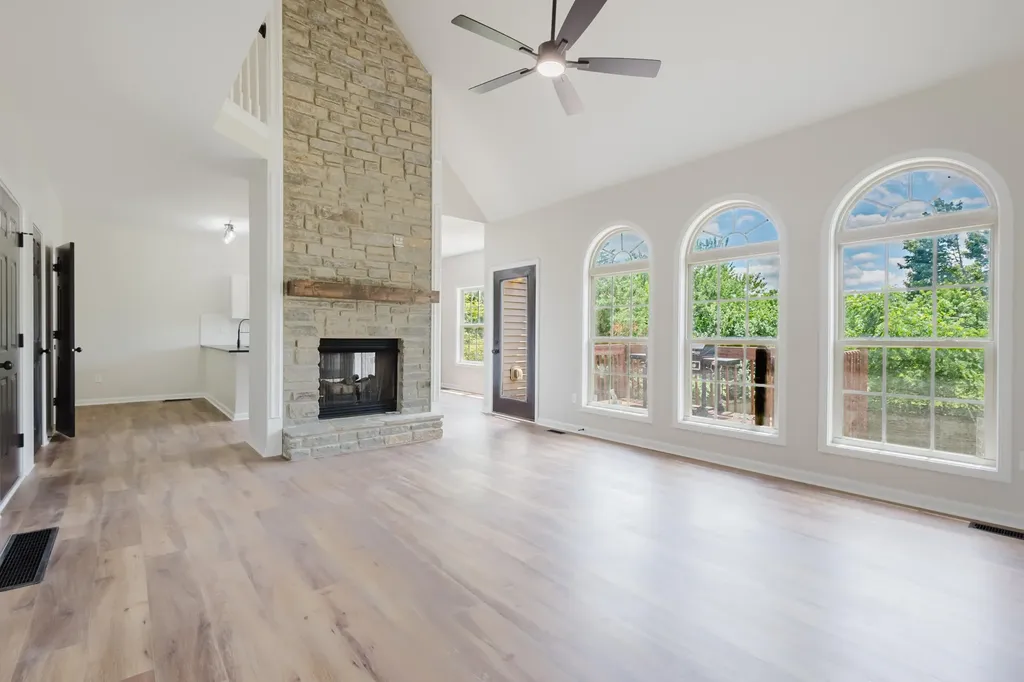 3052 Roundway Down Lane Lexington KY 40509