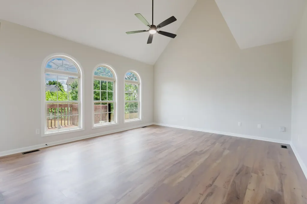3052 Roundway Down Lane Lexington KY 40509