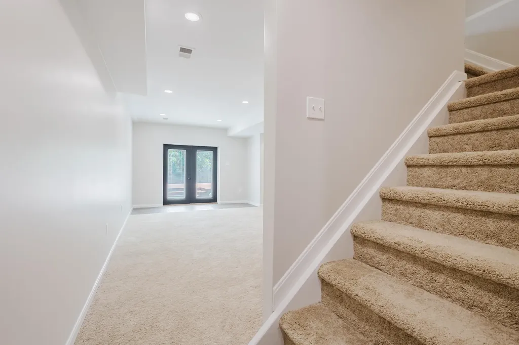 3052 Roundway Down Lane Lexington KY 40509