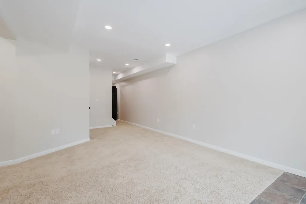 3052 Roundway Down Lane Lexington KY 40509