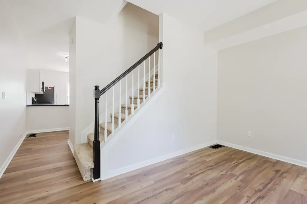 3052 Roundway Down Lane Lexington KY 40509