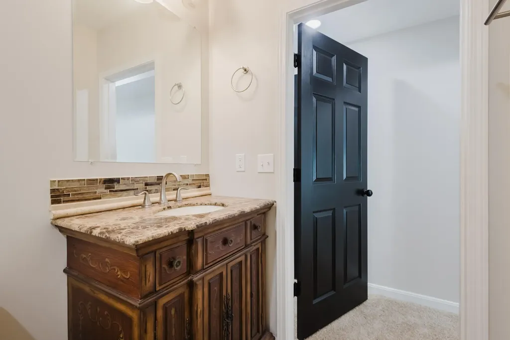 3052 Roundway Down Lane Lexington KY 40509