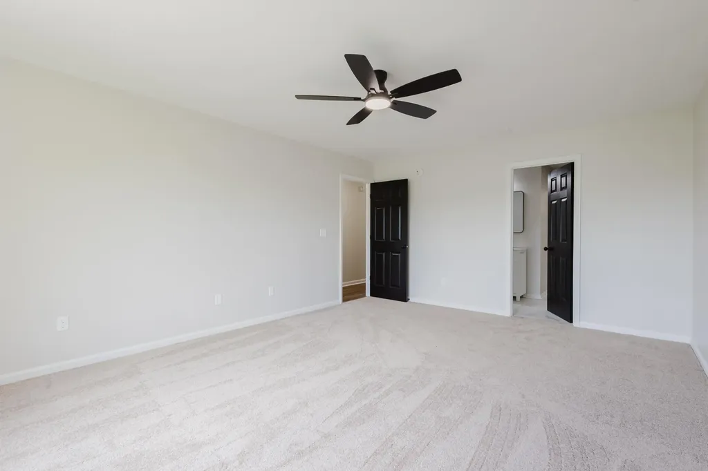 3052 Roundway Down Lane Lexington KY 40509