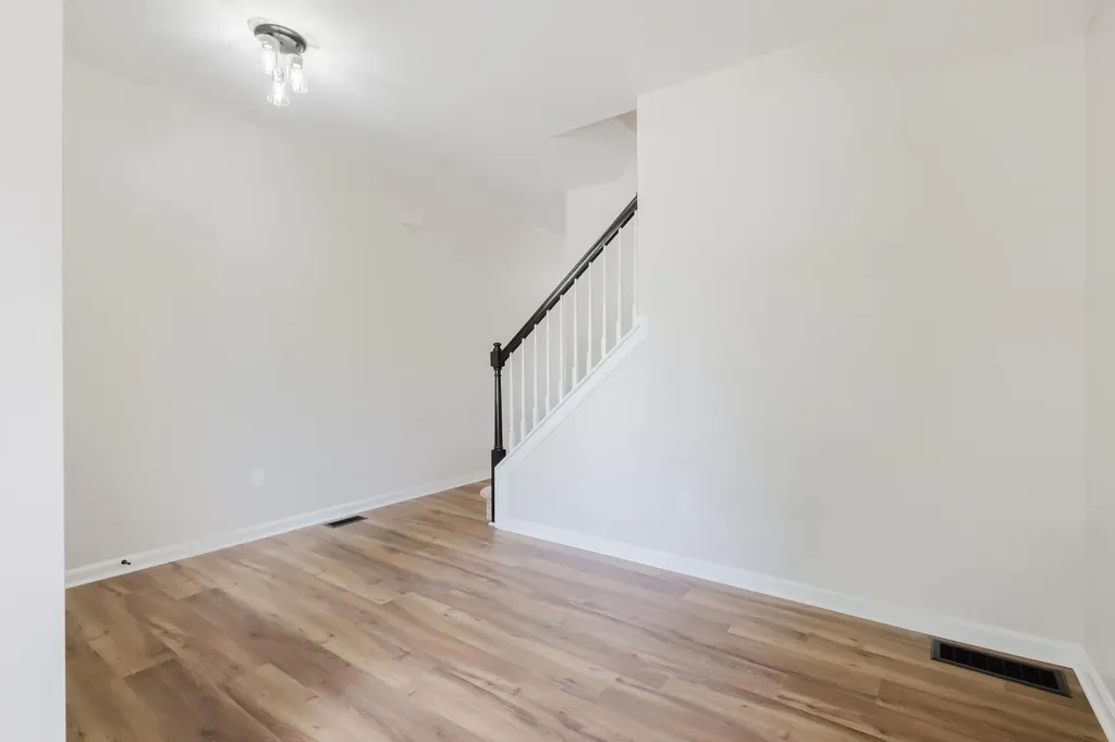 3052 Roundway Down Lane Lexington KY 40509