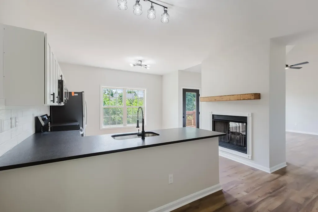 3052 Roundway Down Lane Lexington KY 40509