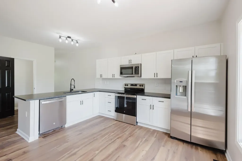 3052 Roundway Down Lane Lexington KY 40509