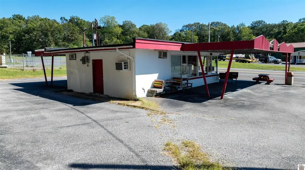 426 E Adair Street Smithland KY 42081