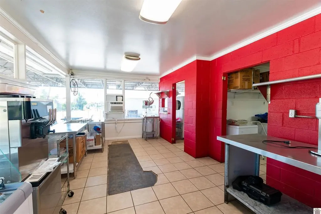 426 E Adair Street Smithland KY 42081