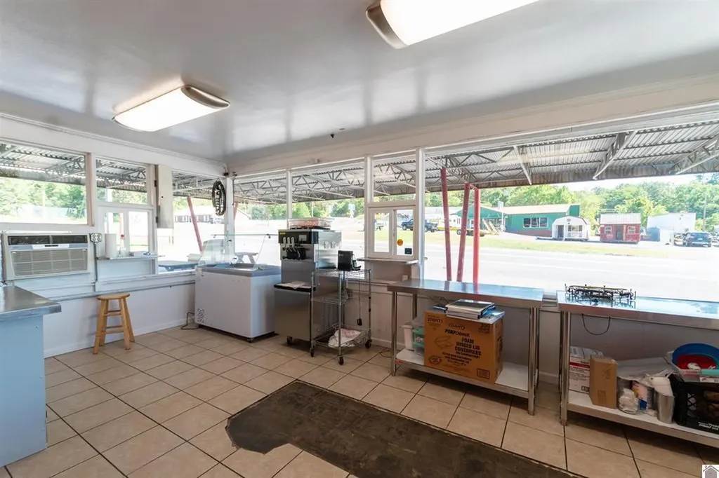 426 E Adair Street Smithland KY 42081