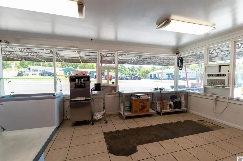 426 E Adair Street Smithland KY 42081