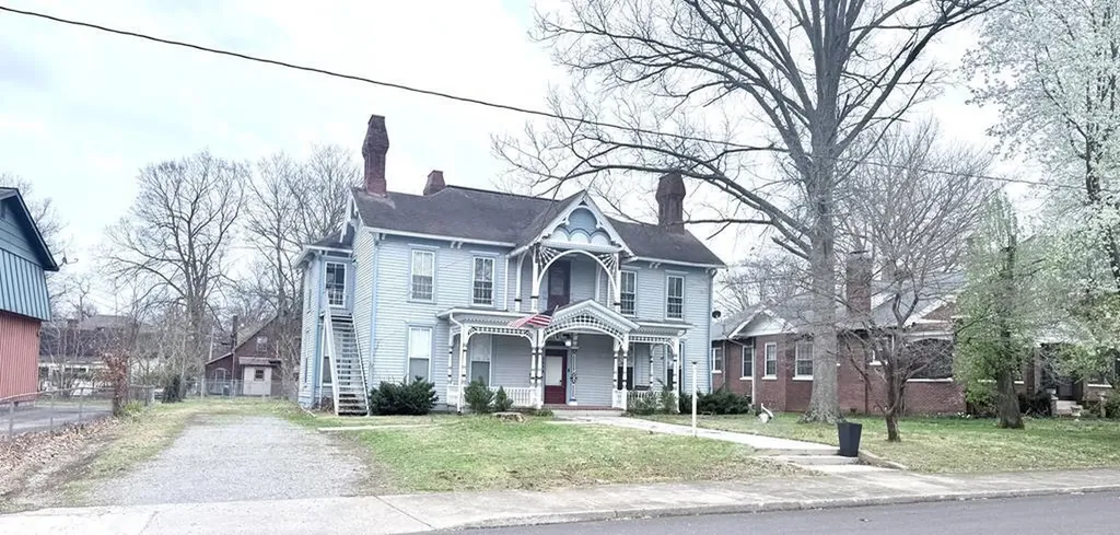 1814 S Main Street Hopkinsville KY 42240