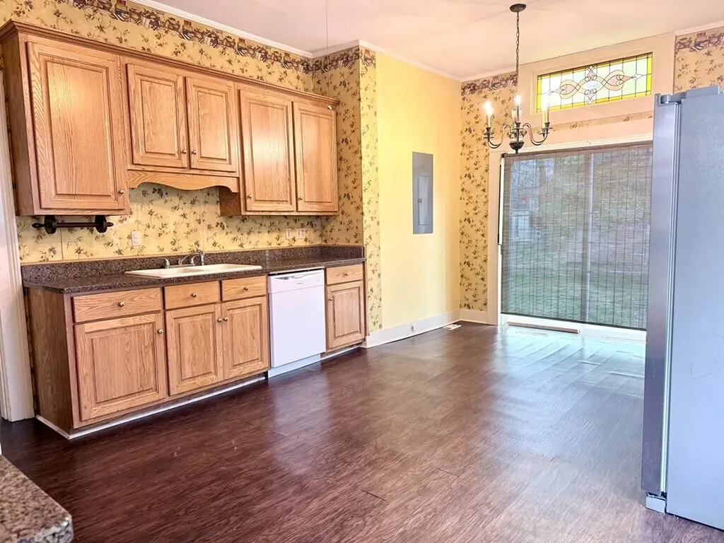 1814 S Main Street Hopkinsville KY 42240