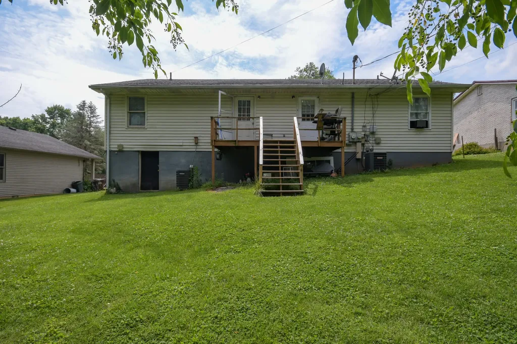 520 N Magnolia Drive Mt Sterling KY 40353