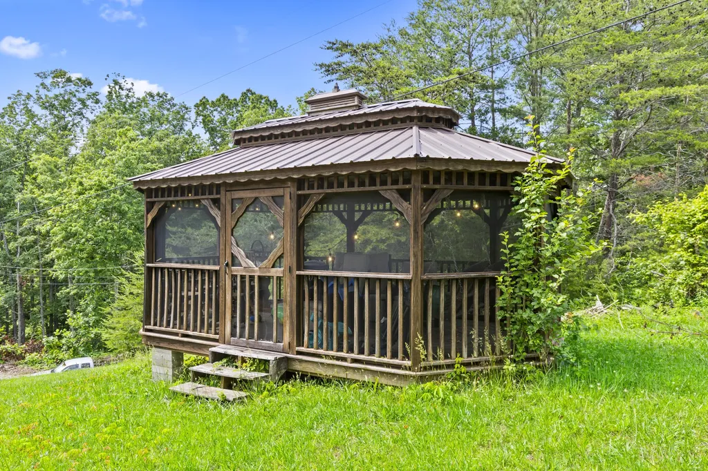 10310 Kentucky 1274 Wellington KY 40387