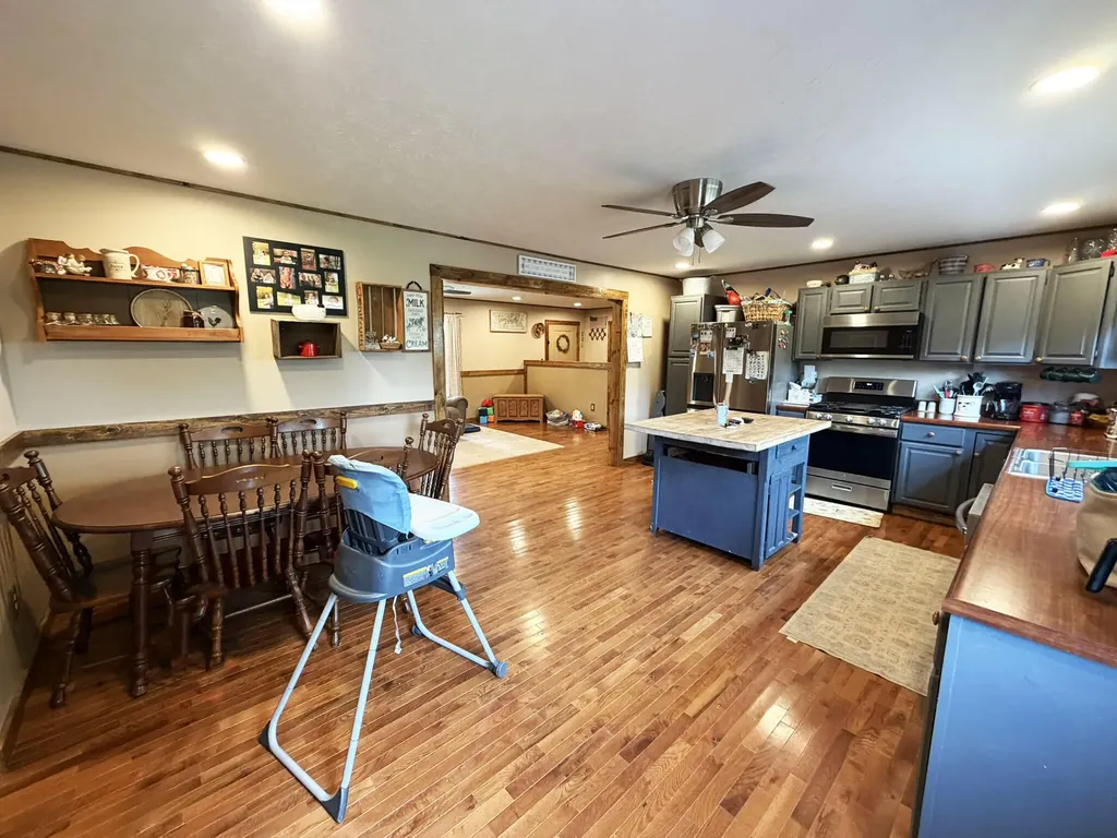 1410 Winston Road Irvine KY 40336