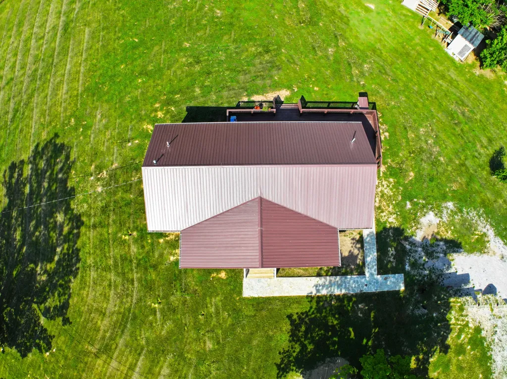 1410 Winston Road Irvine KY 40336