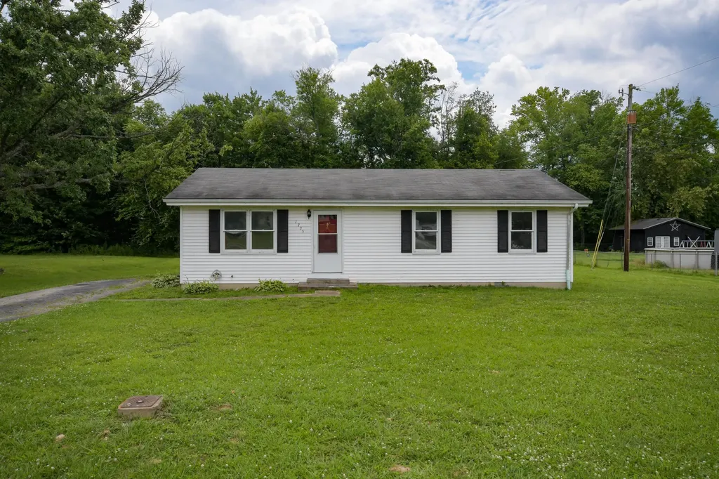1735 Welch Road Jeffersonville KY 40337