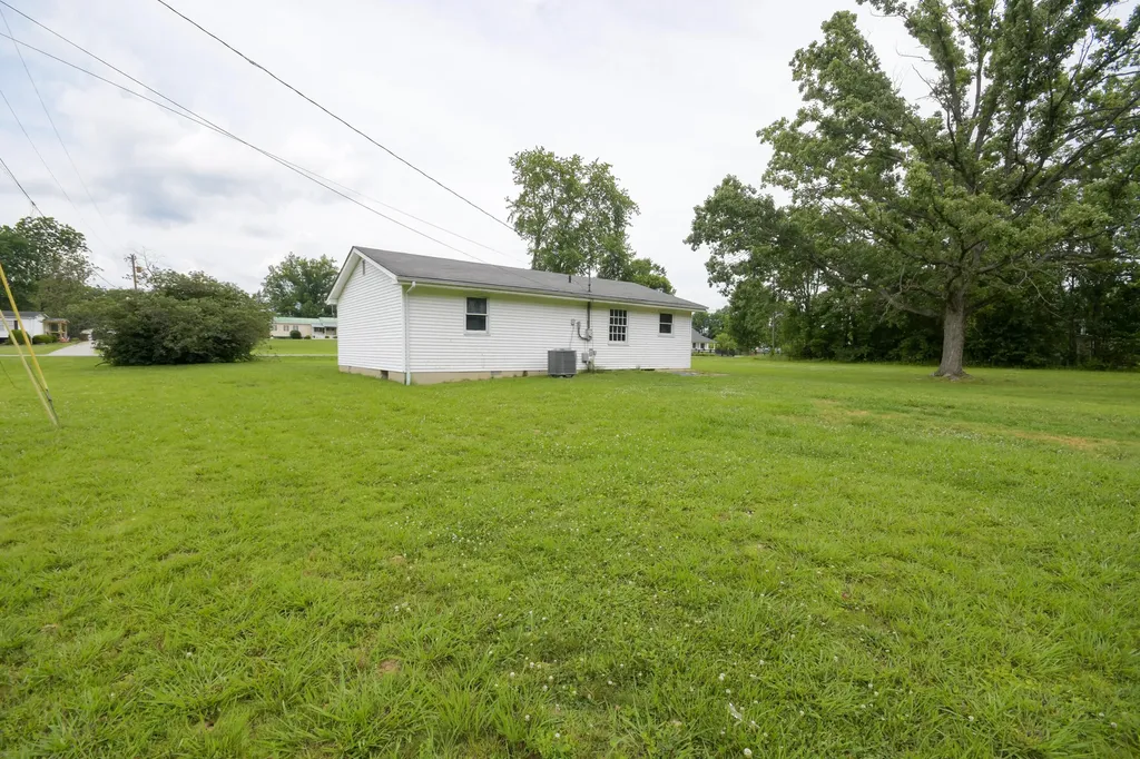 1735 Welch Road Jeffersonville KY 40337