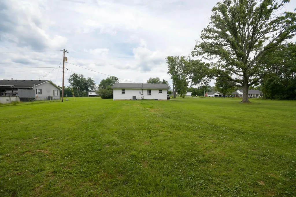 1735 Welch Road Jeffersonville KY 40337