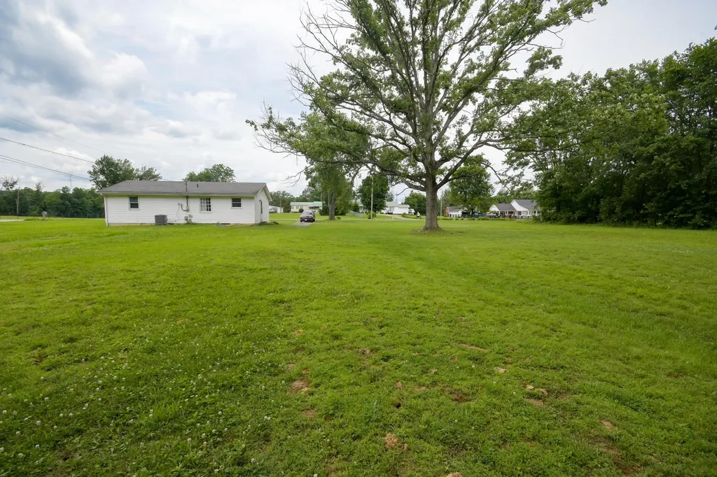 1735 Welch Road Jeffersonville KY 40337