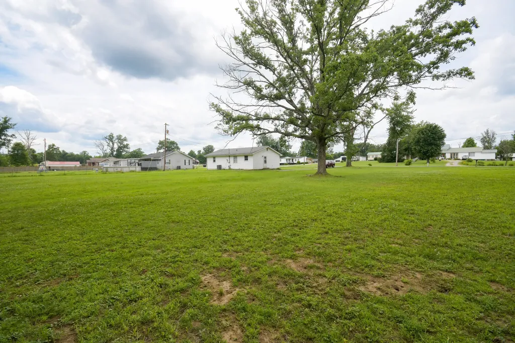 1735 Welch Road Jeffersonville KY 40337