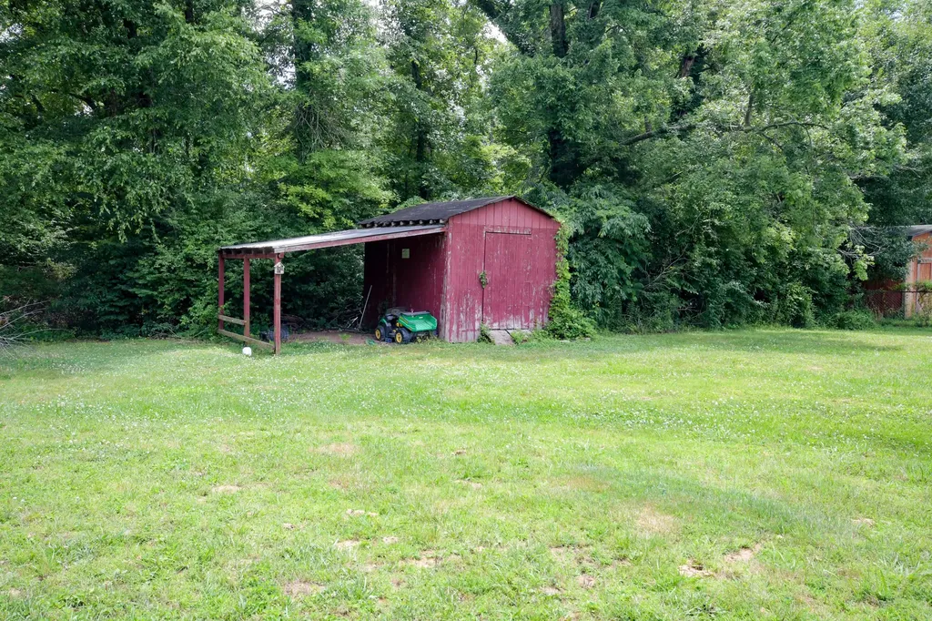1735 Welch Road Jeffersonville KY 40337