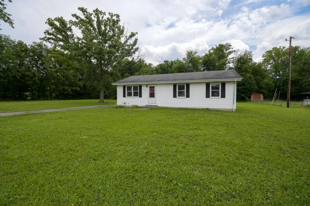 1735 Welch Road Jeffersonville KY 40337