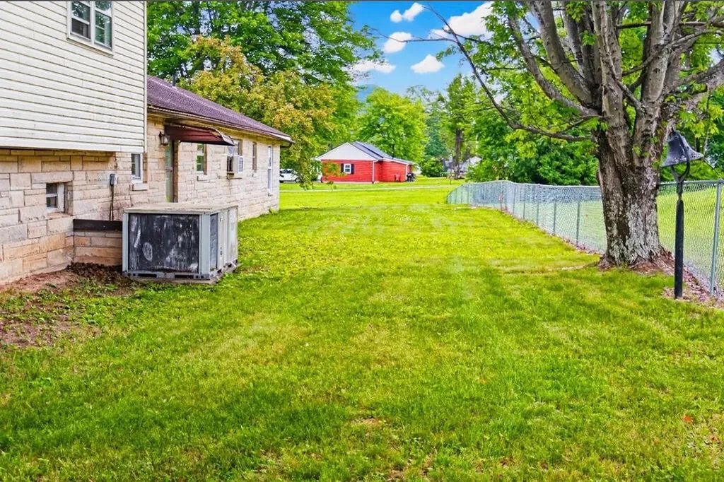 2510 Morris Creek Road Stanton KY 40380