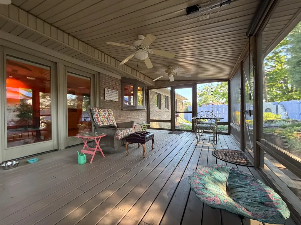 124 Yorkshire Court Versailles KY 40383