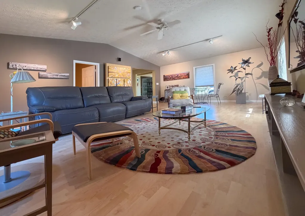124 Yorkshire Court Versailles KY 40383
