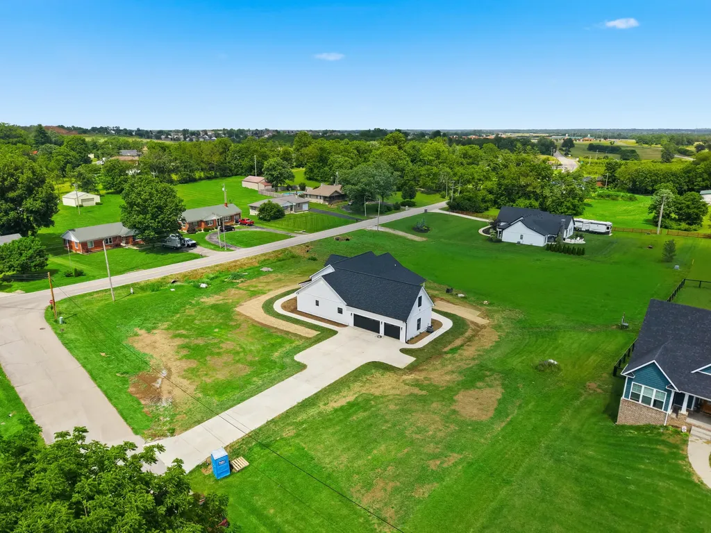 100 Kirk Drive Nicholasville KY 40356