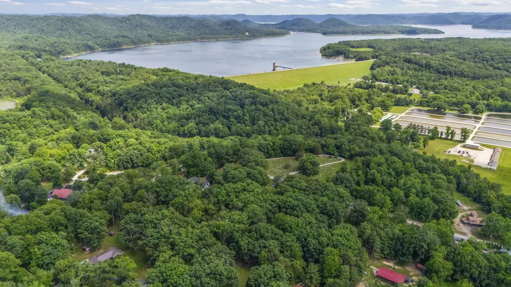 87 White Oak Lane Morehead KY 40351