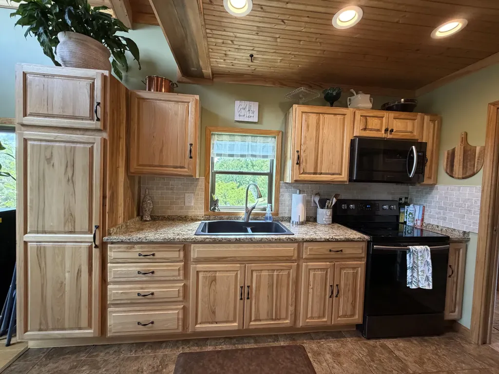 10938 Rich-lan Road Sharpsburg KY 40374