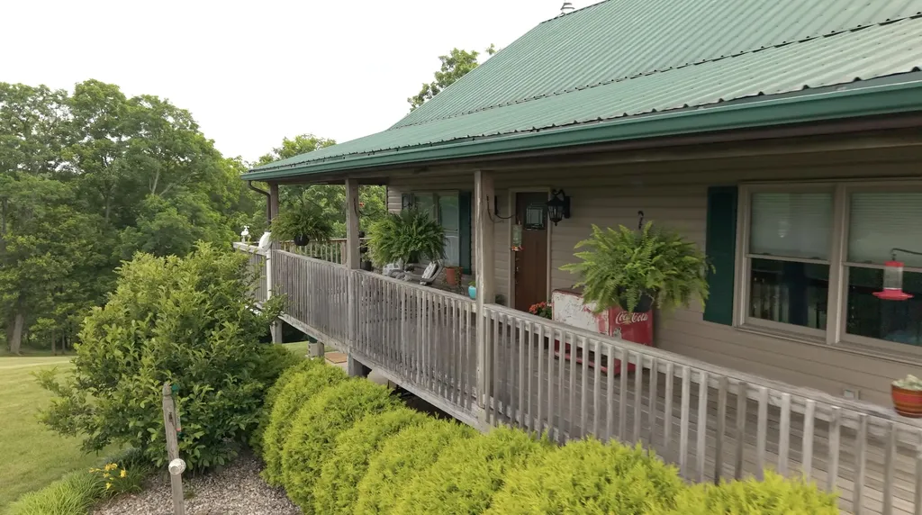 10938 Rich-lan Road Sharpsburg KY 40374