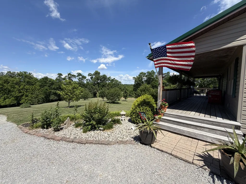 10938 Rich-lan Road Sharpsburg KY 40374