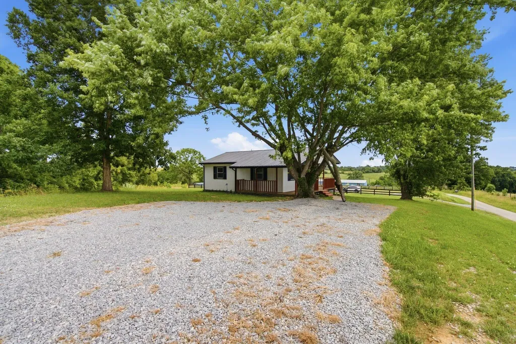 9347 Rich-lan Road Sharpsburg KY 40374