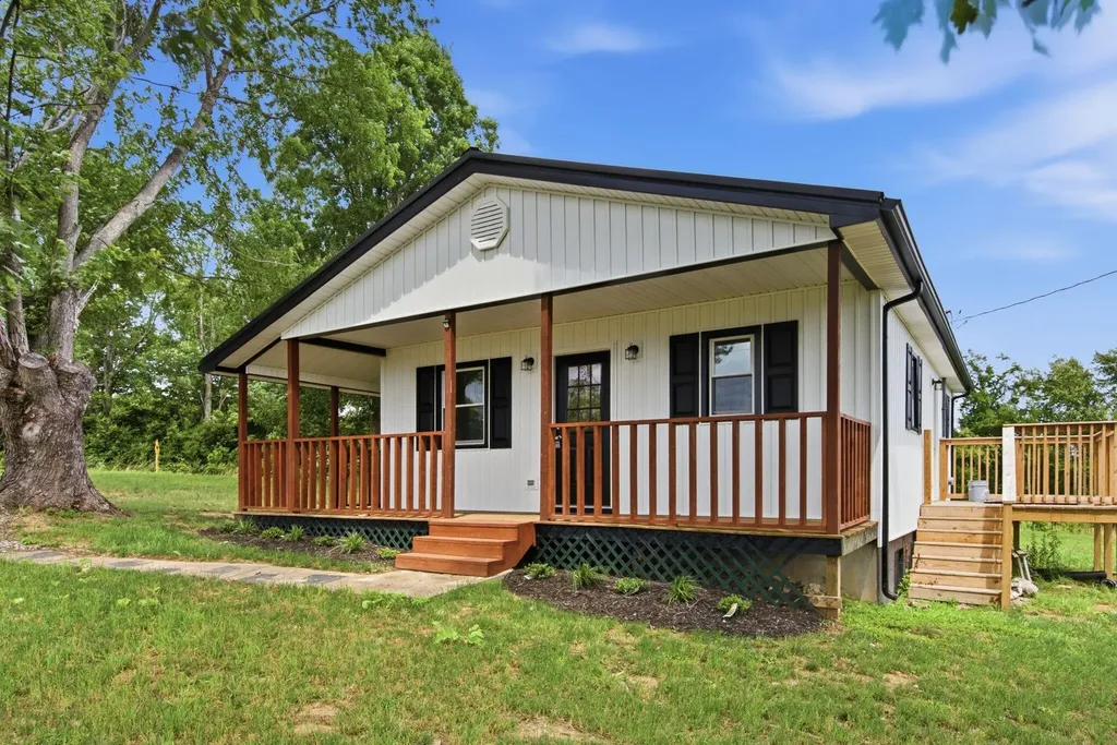 9347 Rich-lan Road Sharpsburg KY 40374