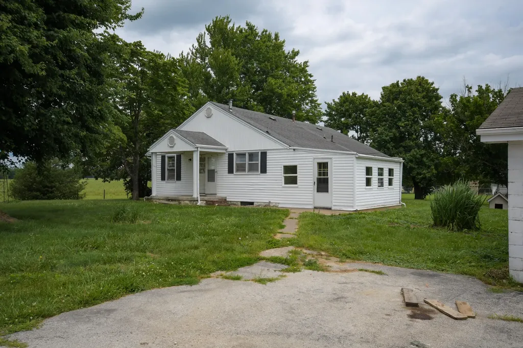 550 Bedford Road Jeffersonville KY 40337