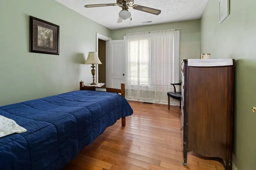 669 Whitaker Street Morehead KY 40351