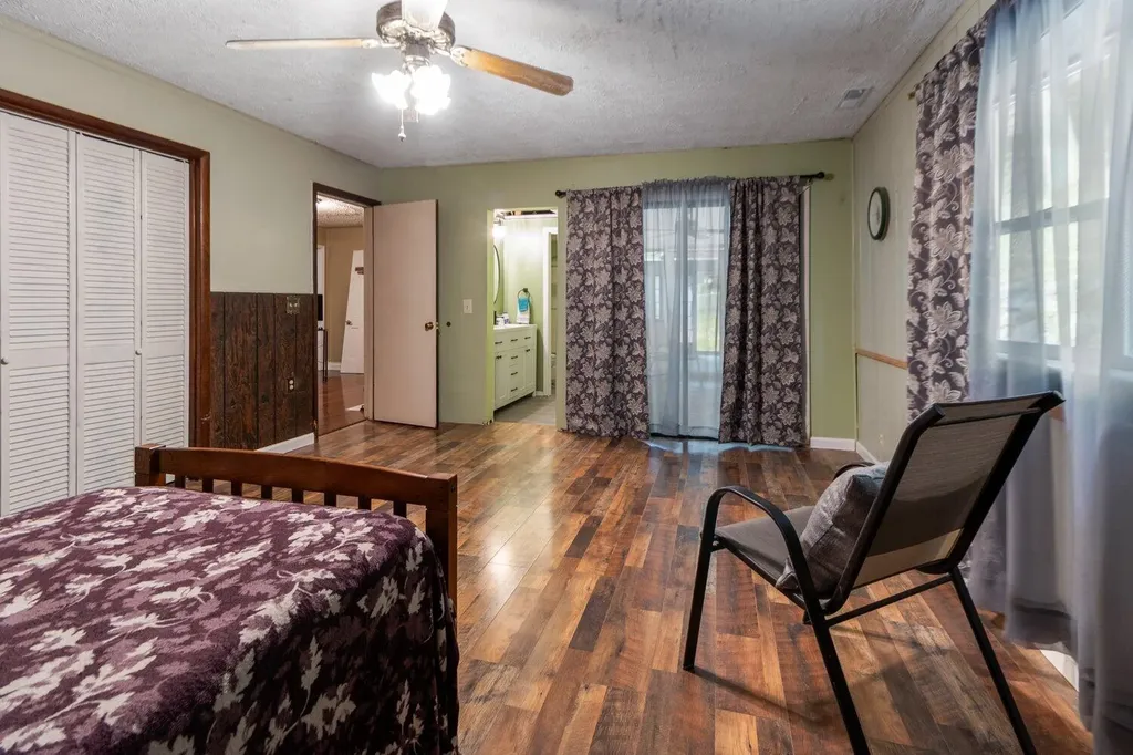 669 Whitaker Street Morehead KY 40351