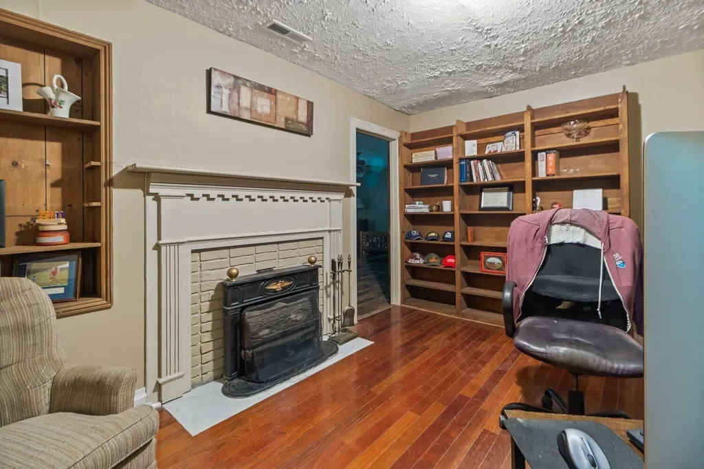 669 Whitaker Street Morehead KY 40351