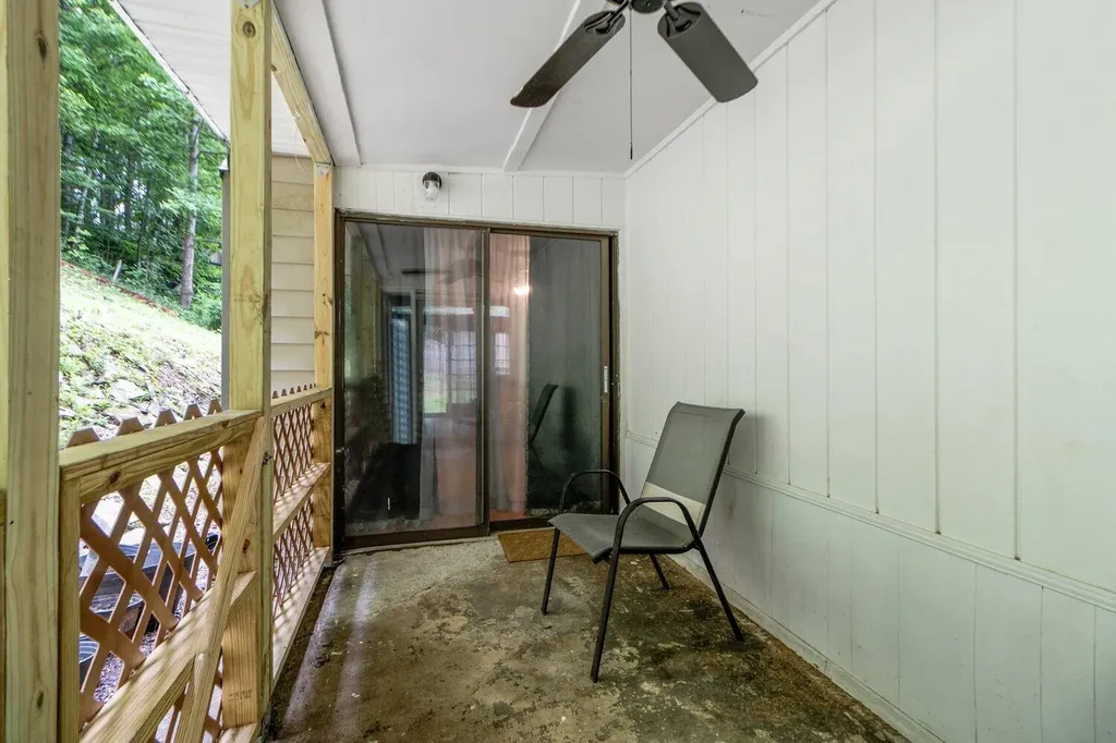 669 Whitaker Street Morehead KY 40351