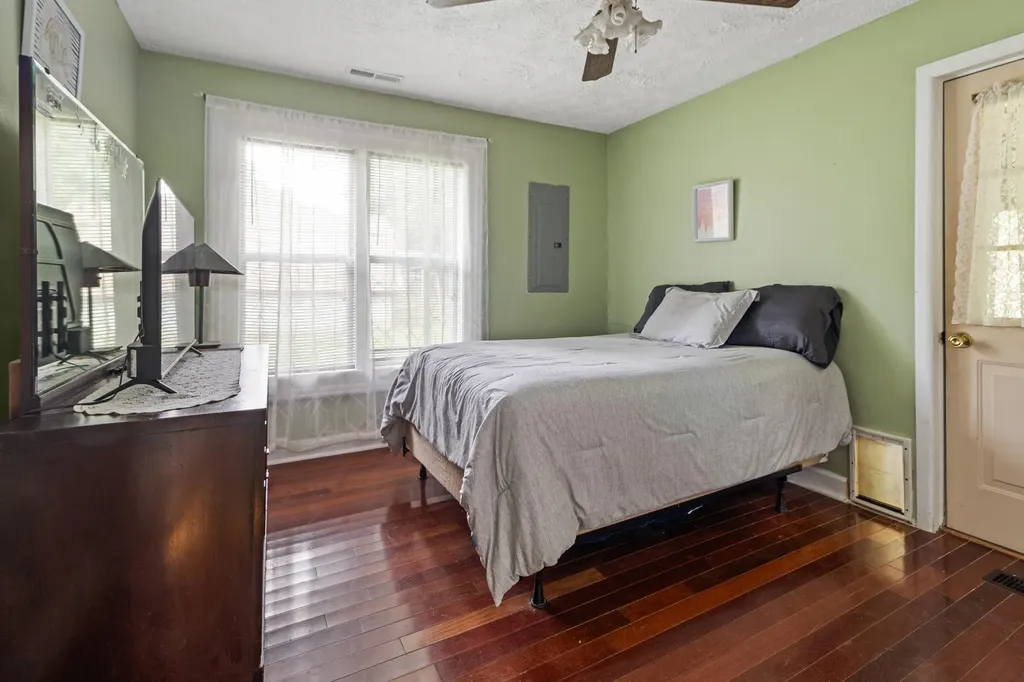 669 Whitaker Street Morehead KY 40351