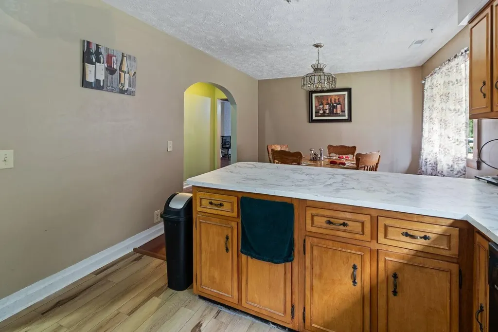 669 Whitaker Street Morehead KY 40351