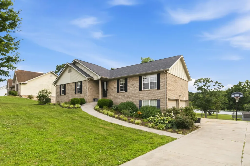 616 Woodview Drive Somerset KY 42503