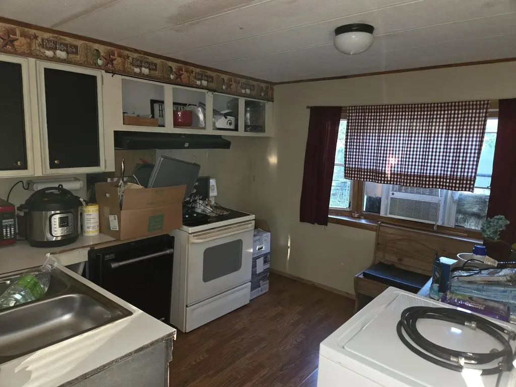 103 Cox Road Irvine KY 40336